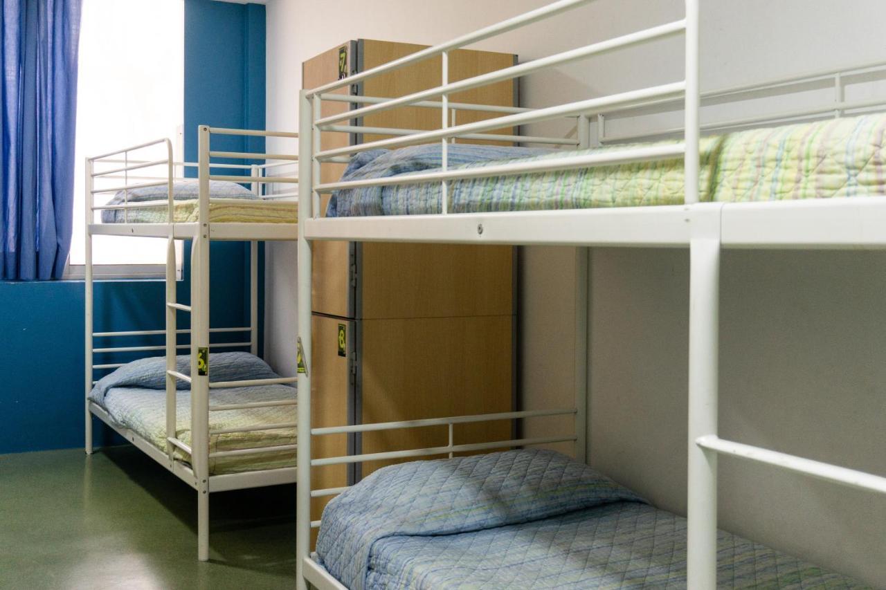 Be Dream Hostel Badalona Exterior photo