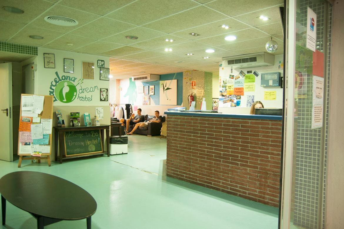 Be Dream Hostel Badalona Exterior photo