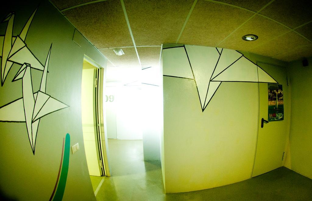 Be Dream Hostel Badalona Exterior photo